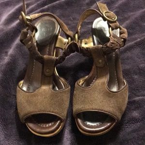 Frye braided t-strap sandals 🌞